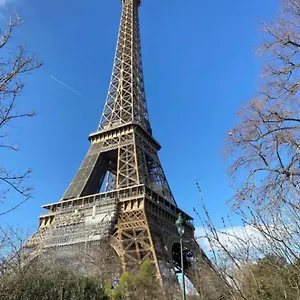 small-studio-near-eiffel-tower.fr-paris.fr/