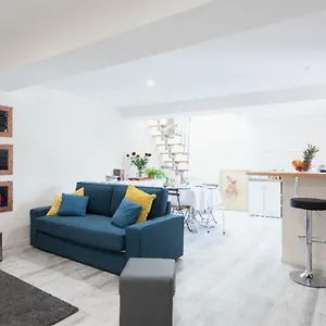 grand-duplex-au-calme-en-centre-ville.hotels-rhonealpes.com/